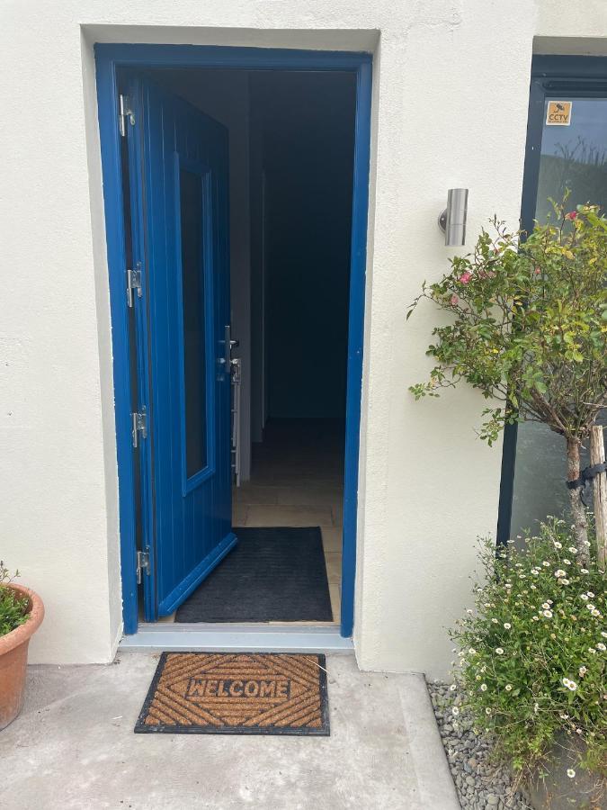 The Blue Door Apartment Cahersiveen Dış mekan fotoğraf